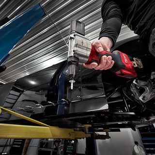 Máy bắn đinh rút Milwaukee M12 BPRT-0C Bare