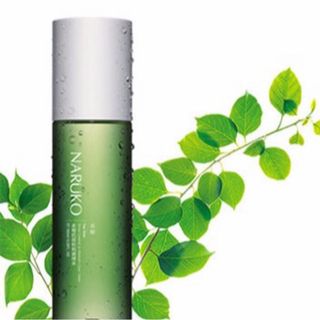Tone kiềm dầu sáng da Naruko