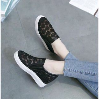 Giày mọi xuồng hoa lưoi