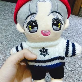 Búp bê BTS kèm đầy đủ quần áo