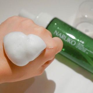Tẩy trang dạng bọt Naruko