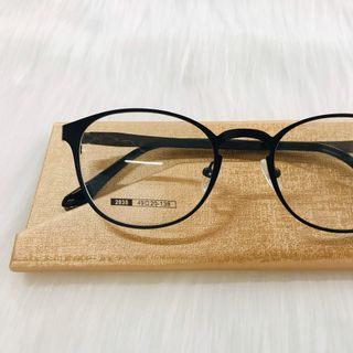 Gọng kính nữ cao cấp