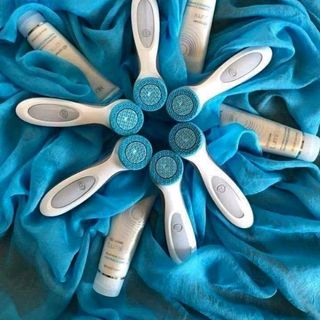 Máy rửa mặt Lumispa