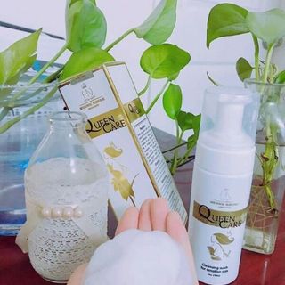 BỌT BÍM CHĂM SÓV PHỤ KHOA QUEEN CARE