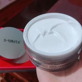 KEM DƯỠNG TRẮNG DA TOÀN THÂN BƠ SỮA SWHITE