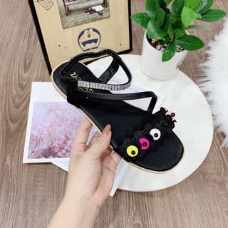 Giày sandal đính hoa