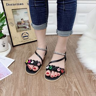Giày sandal đính hoa