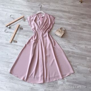 ĐẦM CỔ V CHIẾT EO