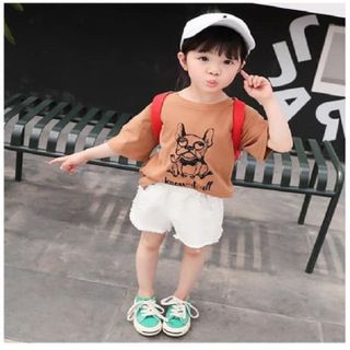 Áo thun bé gái hình con chó know-it-all