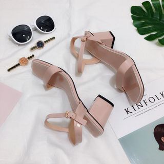 Giày sandal cao got vuông