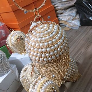 Ví du tiệc đính châu hình tròn