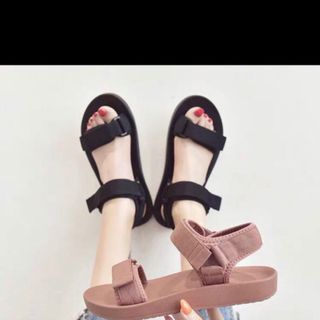 Giày sandal xé