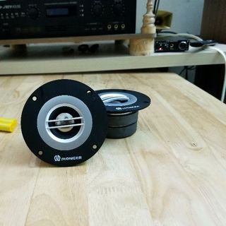 Loa pioneer W30