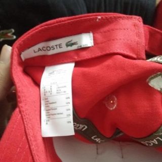 mũ lưỡi trai la.cos.te