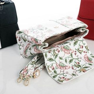 Túi đeo chéo phối sọc trang trí