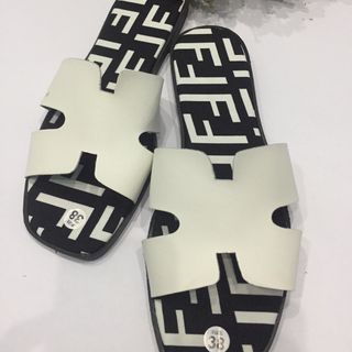 Dép lê đế FENDI quai chữ H