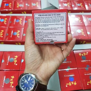 kem hoa anh đào nhật bản