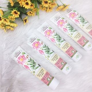 Tẩy Trang Mặt và Mắt “Dầu ô liu và hoa sen” 3 in 1- 125ml