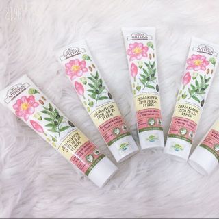 Tẩy Trang Mặt và Mắt “Dầu ô liu và hoa sen” 3 in 1- 125ml