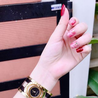 Đồng hồ nữ Guucii