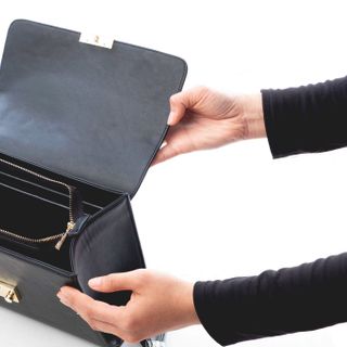 Túi công sở khuy cài mặt trang trí