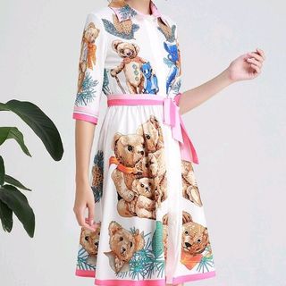 Đầm lụa họa tiết QC xinh xắn