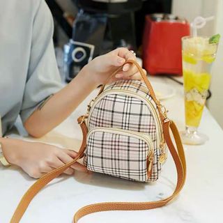 Balo đeo chéo họa tiết GC