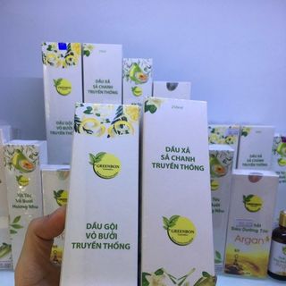 Dầu gội vỏ bưởi GREENBON