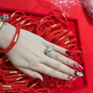 VÒNG TAY MAY MẮN VÀ THỊNH VƯỢNG