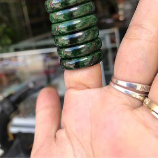 Nhẫn ngọc cẩm thạch sơn thuỷ size nữ