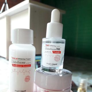 Huyết Thanh Kem Dưỡng Nước Thần Trắng Da 7 Day Whitening Program Glutathione 700 V-Ample