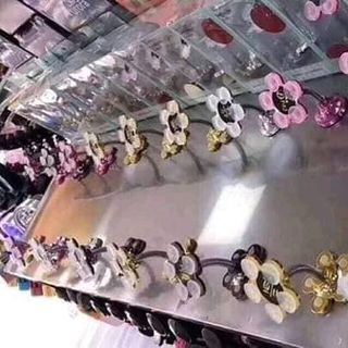 giá đỡ điện thoại hình hoa