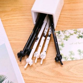Viết mực nước mẫu đẹp Mực màu đen 
Giá sỉ 5k/1 cây