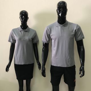 Áo thun cổ trụ màu xám trắng