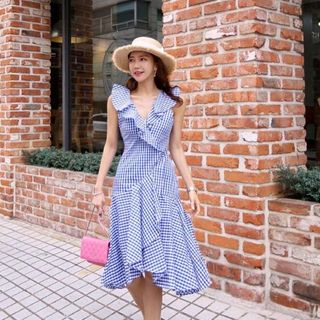 Đầm caro dễ thương