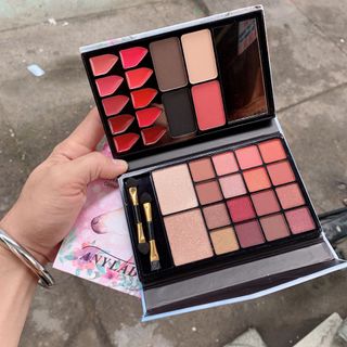 Phấn mắt bóp ngựa