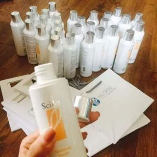 Dung dịch vệ sinh phụ nữ Nuskin