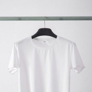 Áo thun nam cổ tròn Slimfit màu trắng