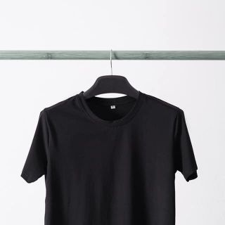Áo thun nam cổ tròn Slimfit màu đen