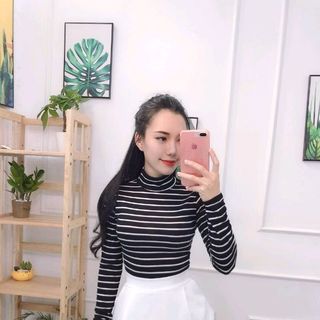 áo thun cổ lọ