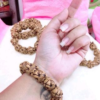 chuỗi đeo tay gỗ Vòng tay phong thủy