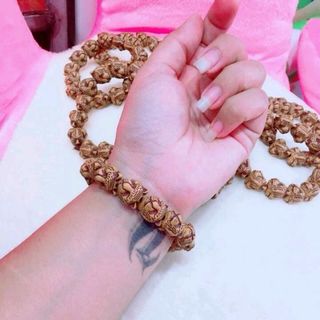 chuỗi đeo tay gỗ Vòng tay phong thủy