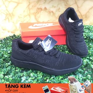 sneaker full đen