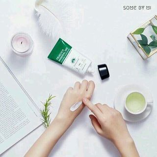 Kem Chống Nắng Some By Mi Trucica Mineral 100 Calming Suncream