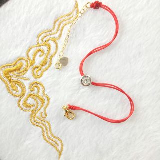 Vòng Tay Chỉ Đỏ