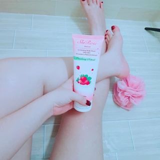 Sữa Tắm Kích Trắng Dâu