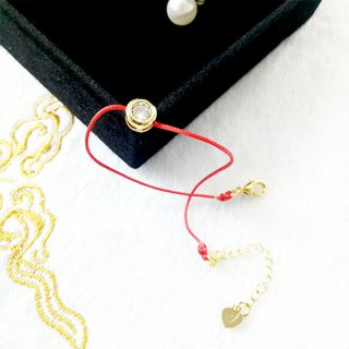 Vòng Tay Chỉ Đỏ