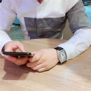 Đồng hồ thơi trang nam nữ