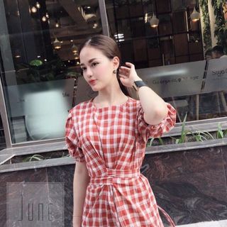 đầm xòe caro xoắn eo giá sỉ