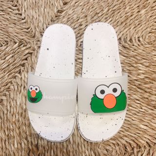 Dép nhựa quai ngang hình hoạt hình